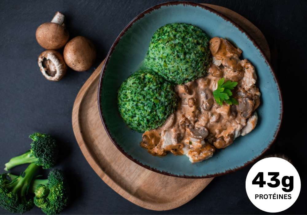• Poulet à la crème de champignons